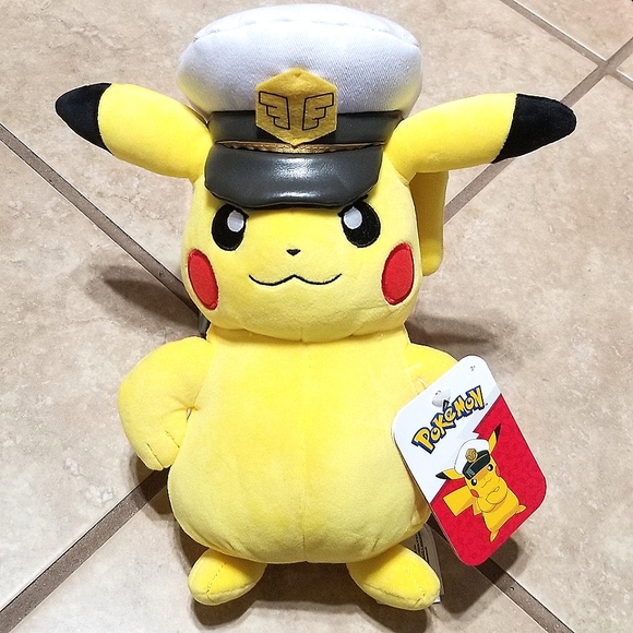 Pokémon - Captain Pikachu plush toy 20 cm Jazwares in